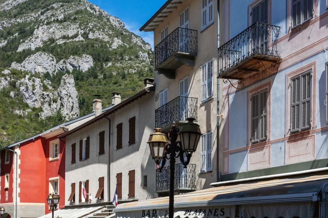 Sunny 1-Bed Apartment In Lovely Mountain Village La Brigue Esterno foto