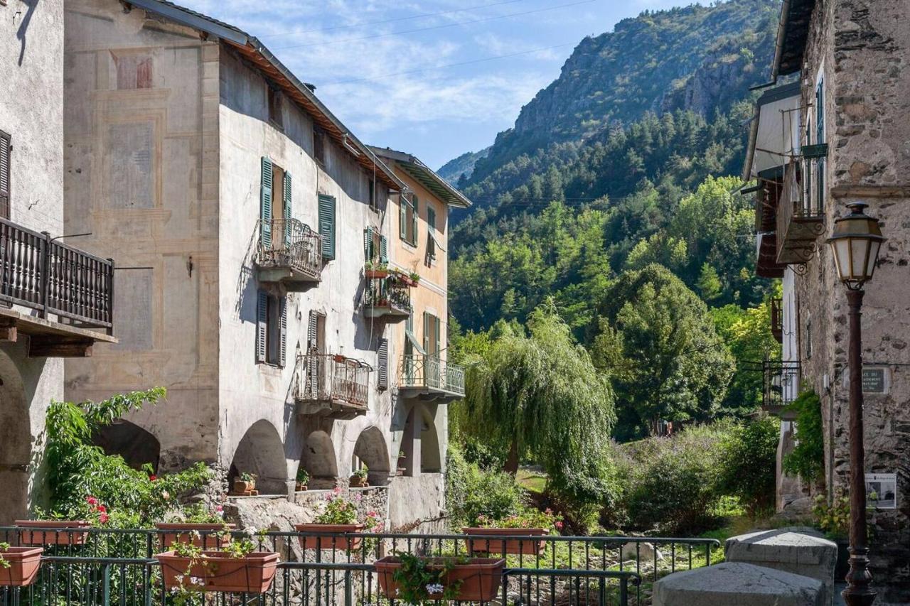 Sunny 1-Bed Apartment In Lovely Mountain Village La Brigue Esterno foto