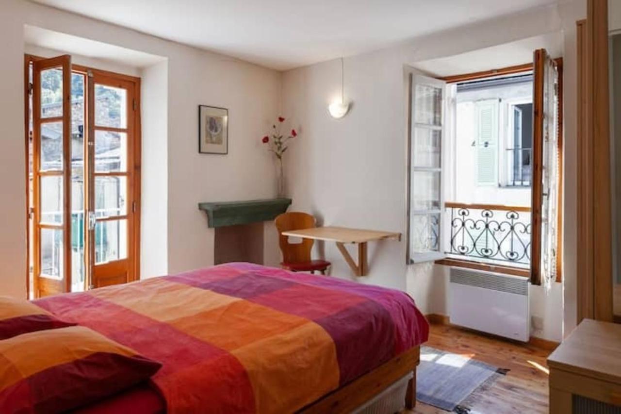 Sunny 1-Bed Apartment In Lovely Mountain Village La Brigue Esterno foto