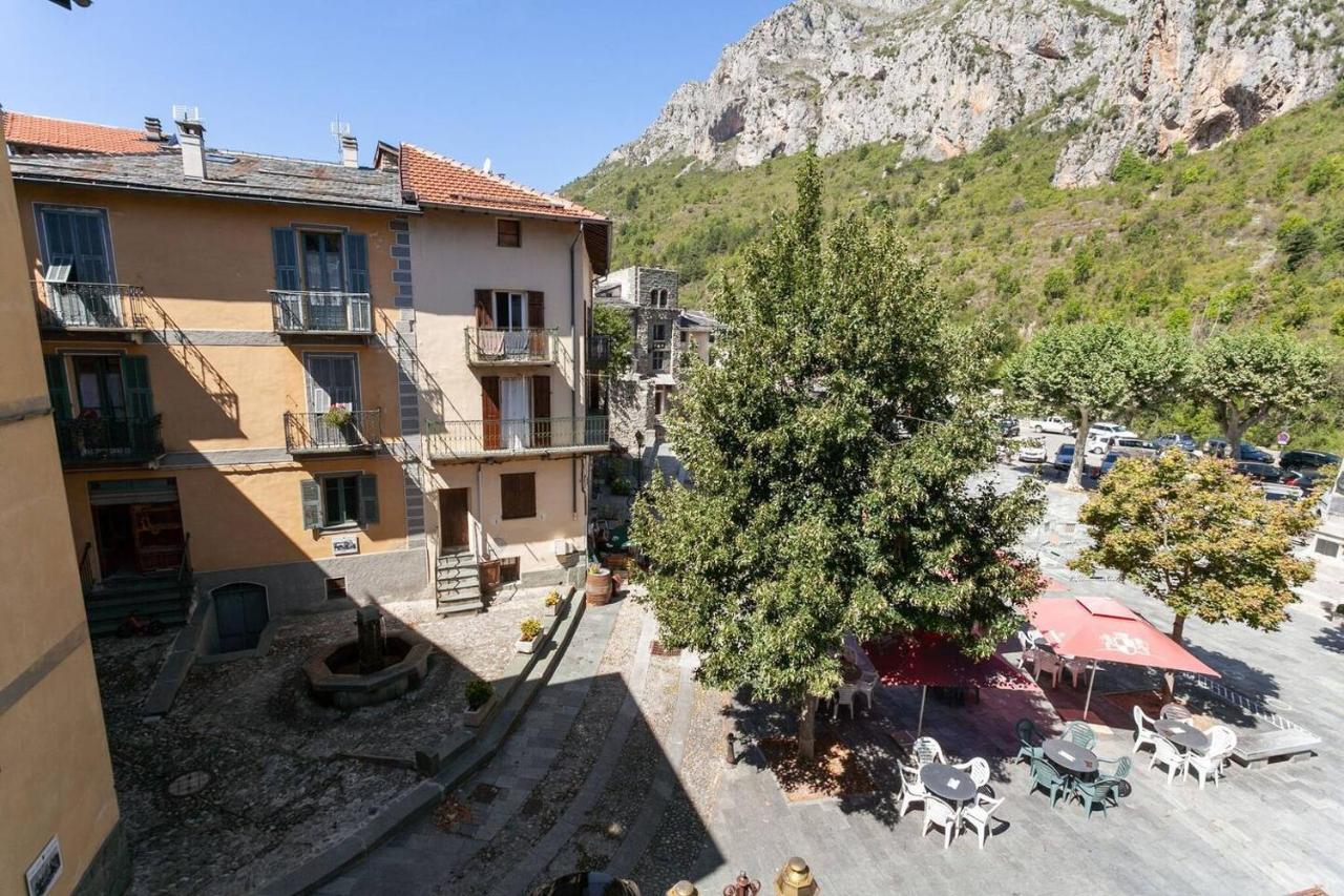 Sunny 1-Bed Apartment In Lovely Mountain Village La Brigue Esterno foto